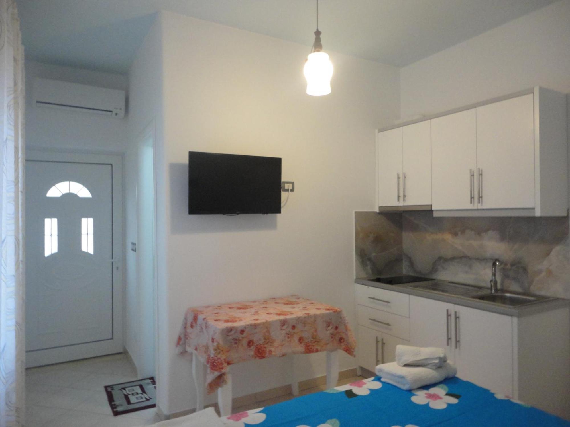 Oruci Apartments Ksamil Buitenkant foto